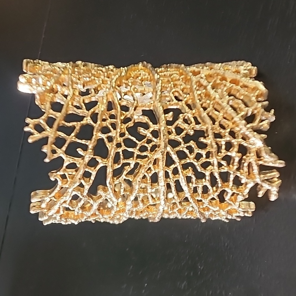 ZARA Coral Cuff Bracelet - Picture 9 of 16